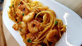 Spaghetti mit Garnelen und Knoblauch  Pasta Rezept einfach schnell zubereitet mediterran lecker 🍝 [upl. by Yffat93]