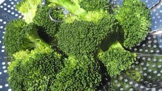 STEAMING BROCCOLI  How to STEAM BROCCOLI demonstration [upl. by Onailerua892]