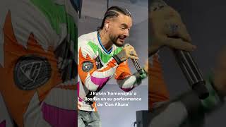 J Balvin homenajea a Rosalía en su performance de Con Altura [upl. by Agnes]