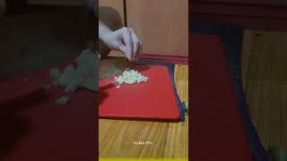 chopping garlic shorts chopping asmr garlic satisfying trending crizlopezfitness [upl. by Annoval]