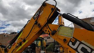 INSTALACIÓN DE LÍNEA DE MARTILLO HIDRÁULICO  RETROEXCAVADORA JCB 3CX [upl. by Damales]