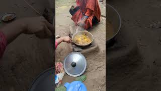 মাটির চুলাই দেশি মোরগ রান্না bengalirecipe handichicken villagefood [upl. by Dera]