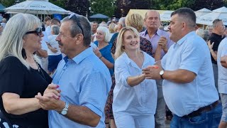 Piękna a jednocześnie smutna piosenka o tym jak dawniej bywało w żeniaczce [upl. by Arateehc638]