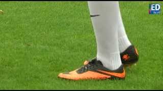 Gekleurde voetbalschoenen bij PSV [upl. by Aitam]