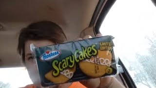 Review Hostess Scary Cakes Limited Edition [upl. by Clemmy671]