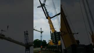 Maxims gmk6400 taking down a tower crane [upl. by Ozmo]