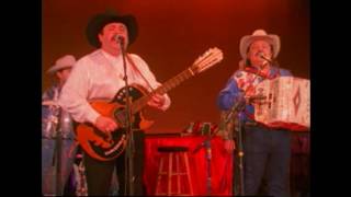 Ramon Ayala Y Sus Bravos Del Norte  Un Rinconcito En El Cielo Video Oficial [upl. by Miculek184]