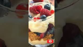 Granola parfait  Granola yogurt parfait  Healthy homemade granola parfait breakfast recipe [upl. by Lebasiairam40]