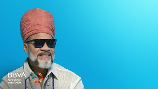 “Es necesario tener la alegría como un escudo” Carlinhos Brown músico [upl. by Rasaec687]