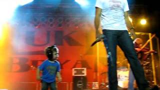 Luke Bryans son Bo dancing as his daddy sings quotCountry Manquot [upl. by Albina]