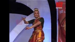 MANJU WARRIER performing classical dance in Karikkakom PART 2 [upl. by Anastassia]