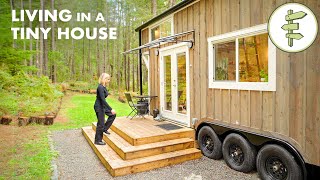 Woman Living in a Perfect Tiny House with BEAUTIFUL Interior Design – Cost amp Full Tour [upl. by Acirema]