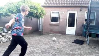 voetballen gaat fout [upl. by Diskin]