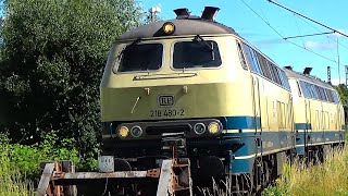 Gleis 17 Bahnhof Itzehoe  Class 218 Diesel Double Header [upl. by Huang681]