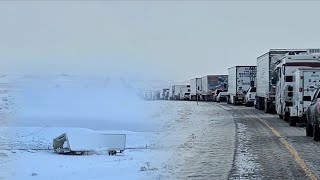 interstate i80 Closed WYOMING Crash and heavy snow storm [upl. by Durgy]