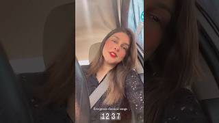 MOMINA SUNDAS SINGING 🎶 🥰mominapoetryshayaritiktokpakistanbollywoodurduoldisgoldshahveer [upl. by Gow]