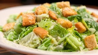 Como fazer uma Caesar Salad [upl. by Rima]