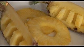 Comment découper un ananas en pirogue   750g [upl. by Corie563]