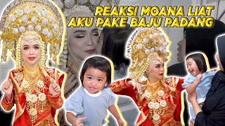 LUCU BANGET REAKSI MOANA Liat Aku Pake Adat Padang [upl. by Labina]