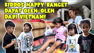 UNBOXING OLEH2 DARI VIETNAM KIDDOS PANEN OLEH2 [upl. by Rofotsirk960]