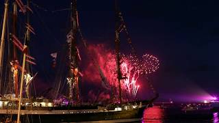 Tonnerres de Brest Feux dartifice de clôture avec le Sedov en premier plan partie 1 [upl. by Darlleen712]