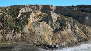 Blacks Beach in Torrey Pines split in two after dramatic bluff collapse [upl. by Assened331]