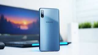 Cuma 1 yang bikin sebel Review Samsung Galaxy A7 2018 [upl. by Aremmat930]