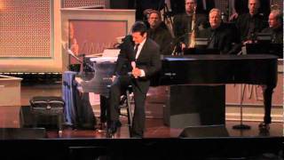 Michael Feinstein FLY ME TO THE MOON  OFFICIAL CLIP [upl. by Leitman407]