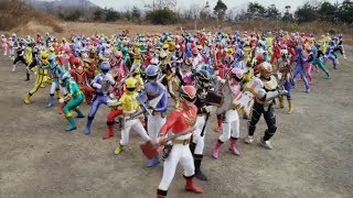 Batalla Legendaria Super Sentai  Pelicula Super Sentai 199 Hero Great Battle 1 [upl. by Annelg]