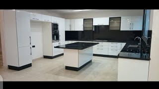 cuisine en mdf couleur blanc 19mm et plan de travail en granite noir Galaxy [upl. by Peonir]