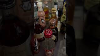 Mini botellas de 50 ml de diferentes bebidas ron coñac vodka whisky mezcal tequila brandy [upl. by Farmann]