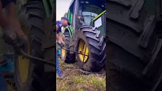 Mechine repair tractor johndeere agrimachinery viralvideo automobile shortvideo agriculture [upl. by Ardnuas722]