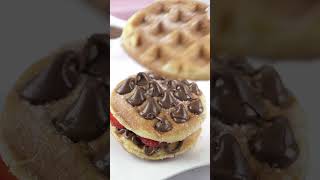 Waffle com Bola de Berlim  Panidor panidor receitas waffle [upl. by Htepsle]