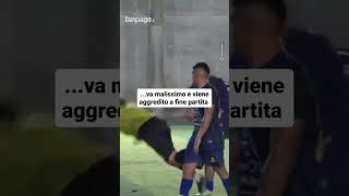 Byron Moreno arbitra ancora aggredito a fine partita da un calciatore [upl. by Klump]