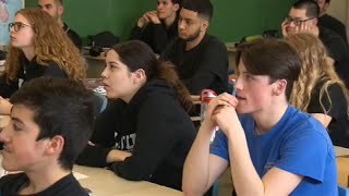 Le violentomètre un outil de prévention pour les jeunes [upl. by Thorman]