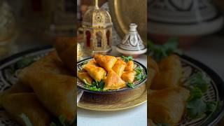 Briouates marocaines au poulet 🇲🇦 🇲🇦 بريوات مغربية بالدجاج [upl. by Gianina]