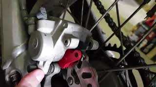 Bremsbeläge wechseln KTM LC4 Brembo [upl. by Tav]