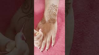 Easy Simple Flower Mandala Mehndi Design mehndi henna youtubeshorts viral shortvideo trending [upl. by Ruelle]