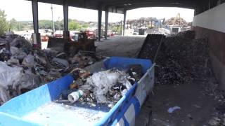 Lindner 95 DK Shredder CampD Proterra Recycling Systems [upl. by Creedon]