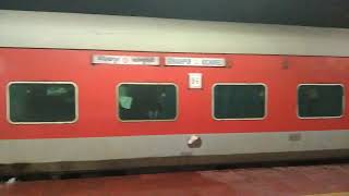 Gorakhpur to Kochuveli Rapti Sagar Exp standing on Platform no 3 of Nagpur Rly Stn [upl. by Noirred530]