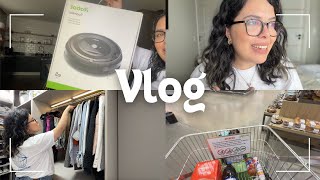 VLOG  aquele em que bati 10K de inscritos  troquei os cabides do closet  ganhei um robo aspirador [upl. by Ydner]