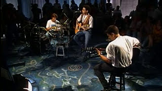 Legião Urbana  Teatro dos Vampiros  Acústico MTV 1999 [upl. by Schlosser764]