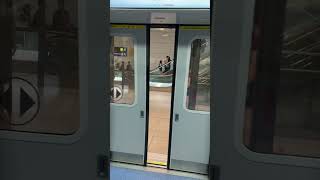 ［停課系列 5］MRT ThomsonEast Coast Line 20712 closing doors at TE18 Maxwell [upl. by Eniac]