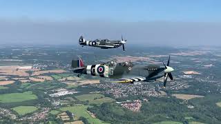 Spitfires Flying in Formation Watch the Break Away [upl. by Jessie]