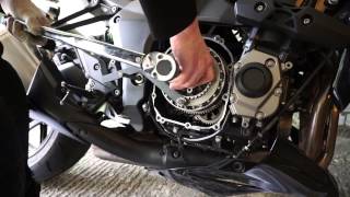 KAWASAKI Z1000 clutch modification for better lubrication [upl. by Annalee]