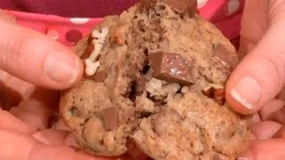 Chunky Milk Chocolate Cookies  Sweet Recipes [upl. by Reemas]