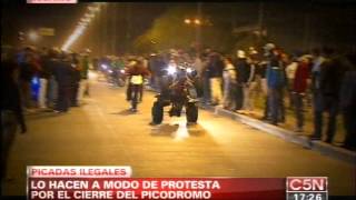 C5N  PICADAS ILEGALES UNA CARRERA HACIA LA MUERTE PARTE 1 [upl. by Yatnwahs609]