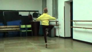 AMAZING PEONZA FOUETTES ballet class 9 age [upl. by Dorise]