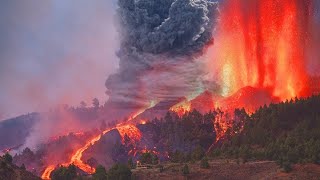 Explosive eruptions and shockwave from the Cumbre Vieja volcano on La Palma [upl. by Ruscio]