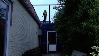 Bodegraven Gewapende overval vrouw 35 in woning aan de Kerkstraat [upl. by Ycam286]